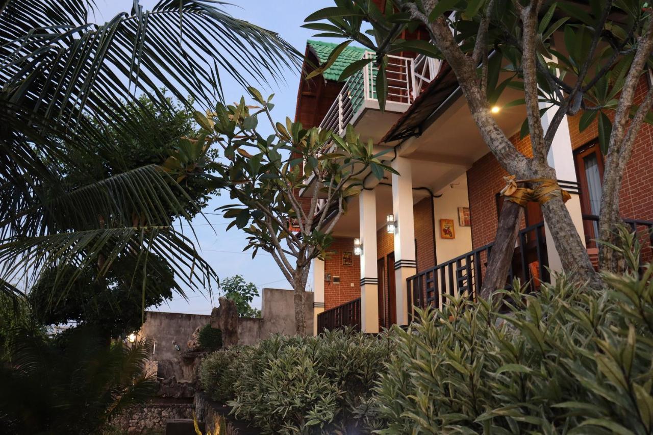 Sunny Point Penida Hotel Ped Exterior photo